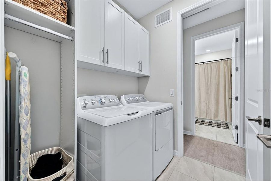 Furnished interior view inside a new home in , Lakewood Ranch (Image 65).