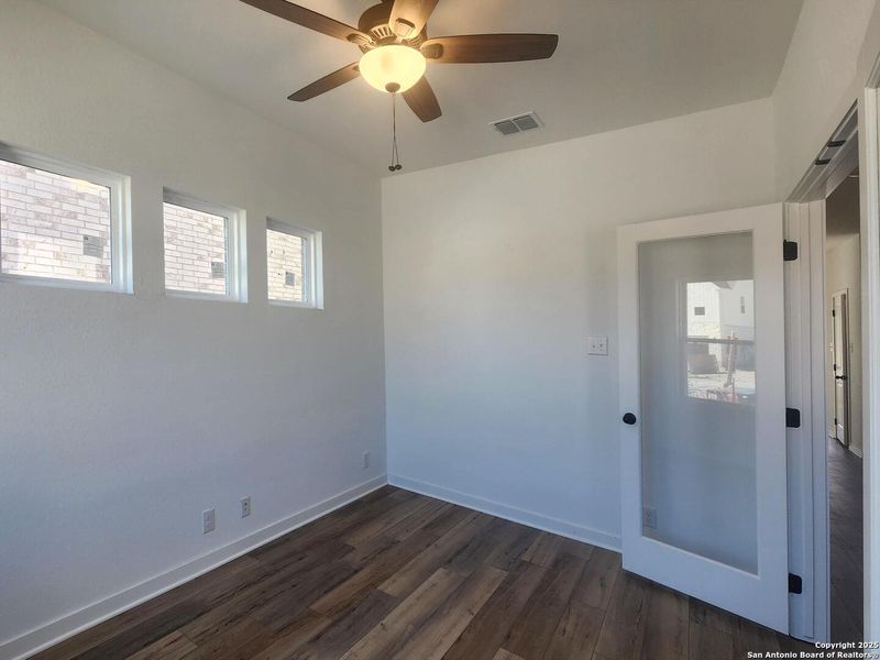 Spacious, unfurnished interior of a new home in Arcadia Ridge, San Antonio (Image 16).