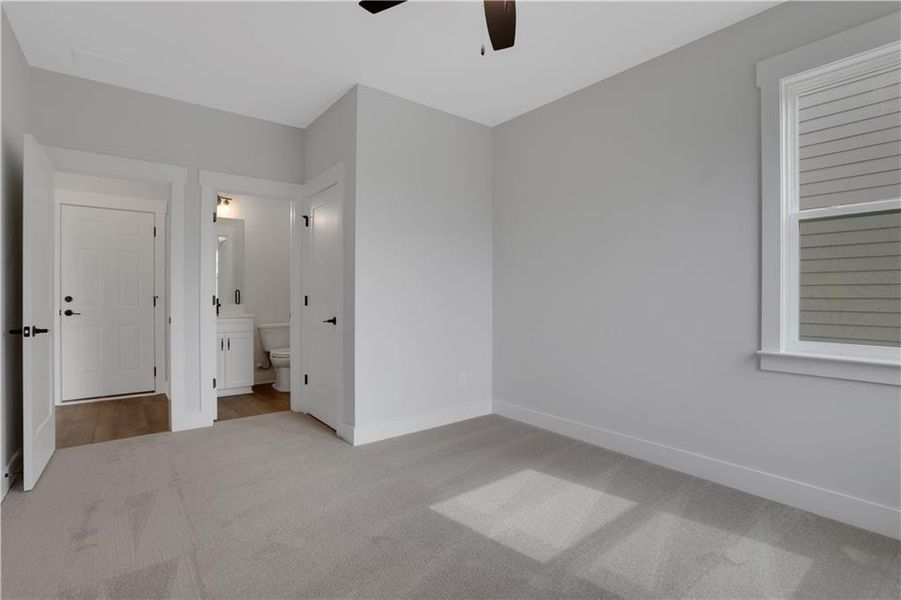 Spacious, unfurnished interior of a new home in Twin Lakes, Hoschton (Image 30). Spacious, unfurnished interior of a new home in Twin Lakes, Hoschton (Image 30).