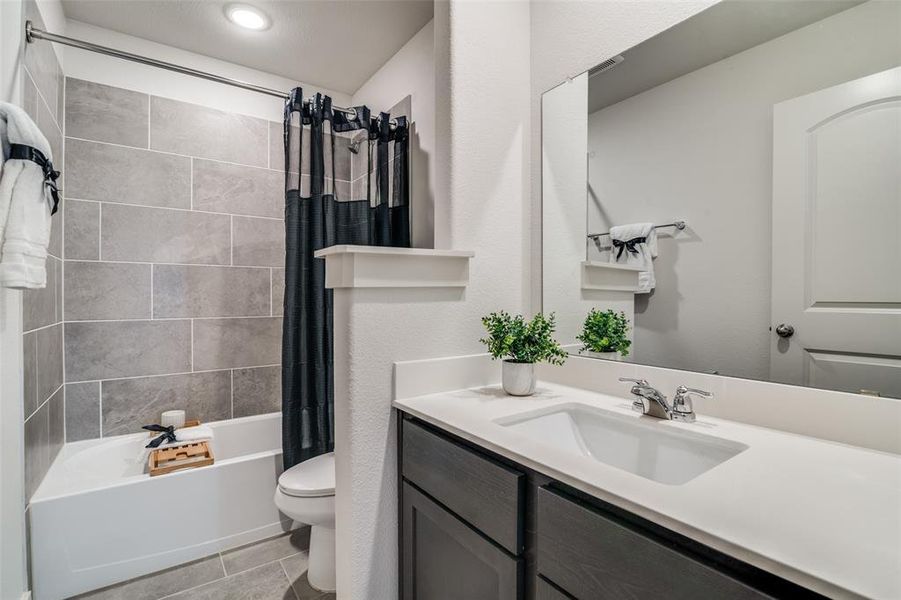 Furnished interior view inside a new home in Walden Pond, Forney (Image 4). Furnished interior view inside a new home in Walden Pond, Forney (Image 4).