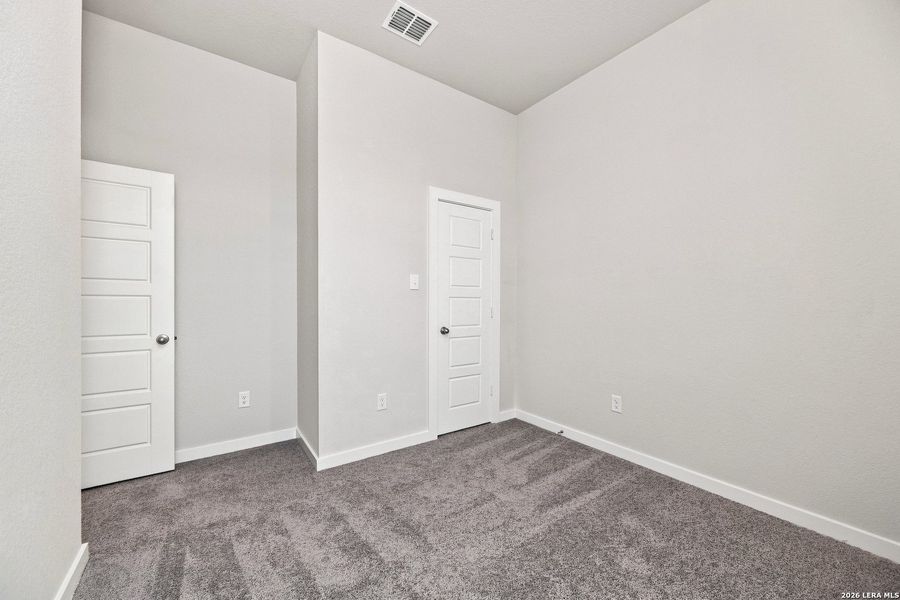 Spacious, unfurnished interior of a new home in Red Hawk Landing, San Antonio (Image 16).
