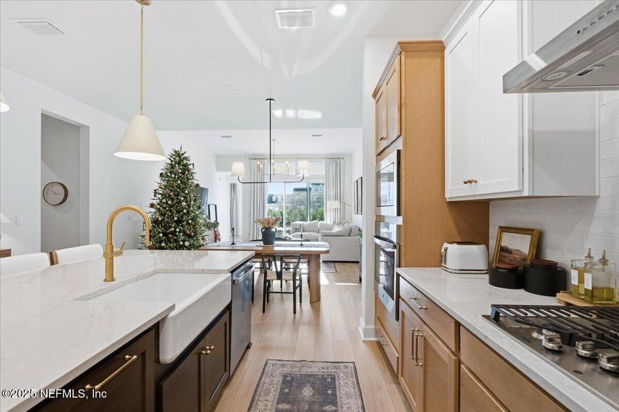 Furnished interior view inside a new home in , Jacksonville (Image 8).