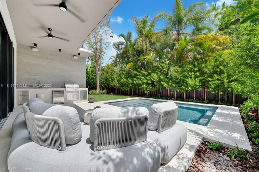 Image 30 of a home in . Image 30 of a home in .