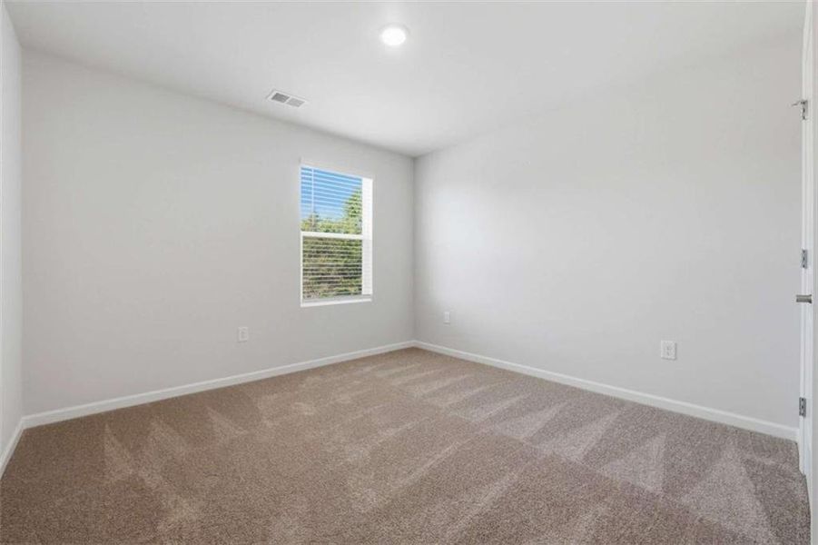 Spacious, unfurnished interior of a new home in Parkway James, Snellville (Image 25).