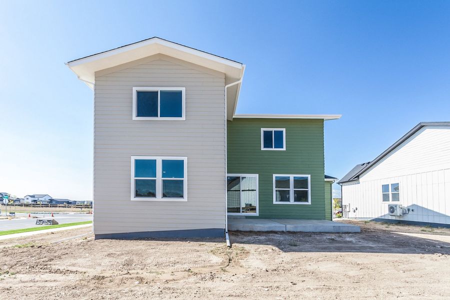 Representative exterior details of a home built from the Rowling by Hartford Homes in Prairie Song, Windsor (Image 4).