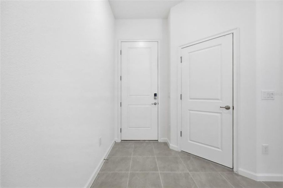 Spacious, unfurnished interior of a new home in Paradiso Grande Resort, Orlando (Image 30).