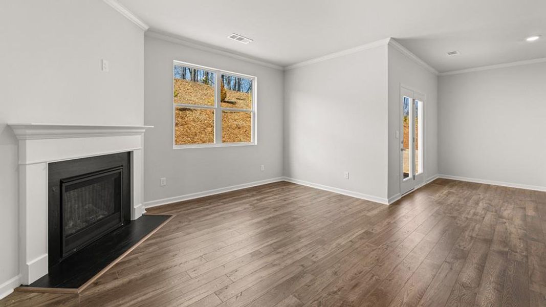 Spacious, unfurnished interior of a new home in Parkside at Carter Grove, Cartersville (Image 14).