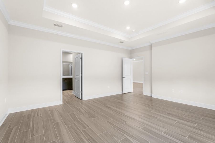 Spacious, unfurnished interior of a new home in Lake Merial, Panama City (Image 39). Spacious, unfurnished interior of a new home in Lake Merial, Panama City (Image 39).