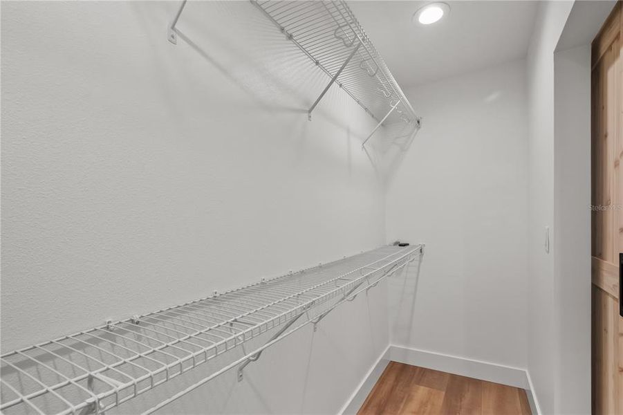 Spacious, unfurnished interior of a new home in , Dunnellon (Image 20).