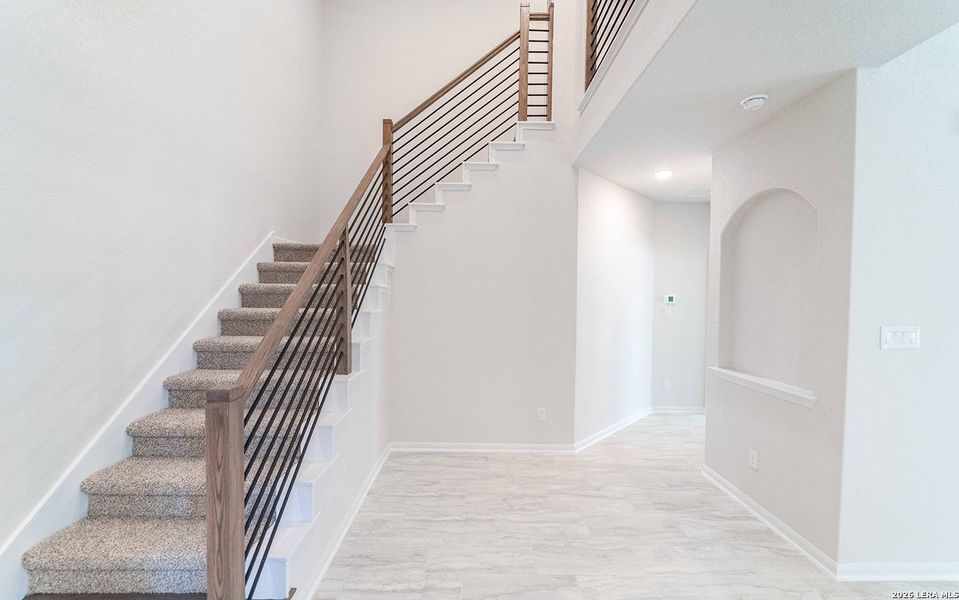 Spacious, unfurnished interior of a new home in , San Antonio (Image 9).