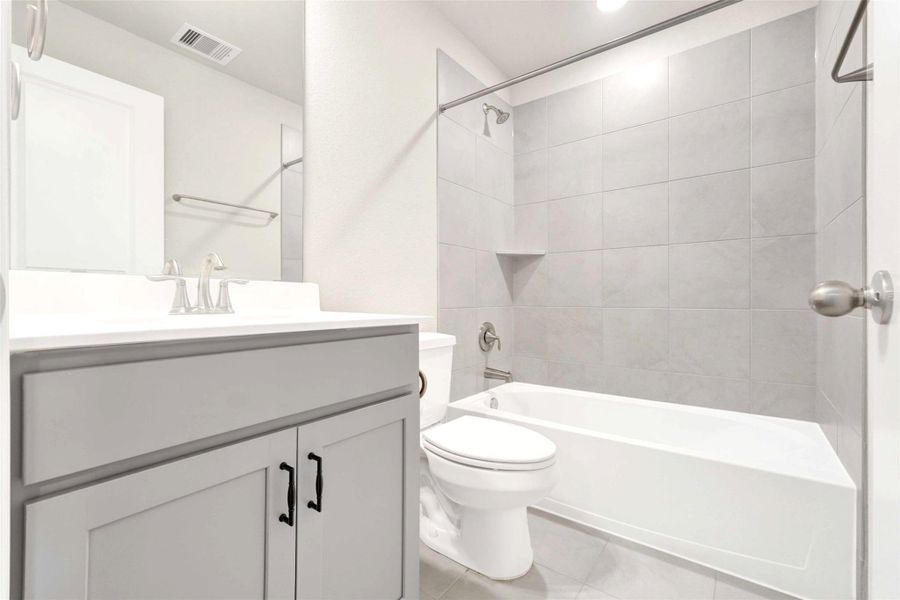 Secondary bathroom upstairs