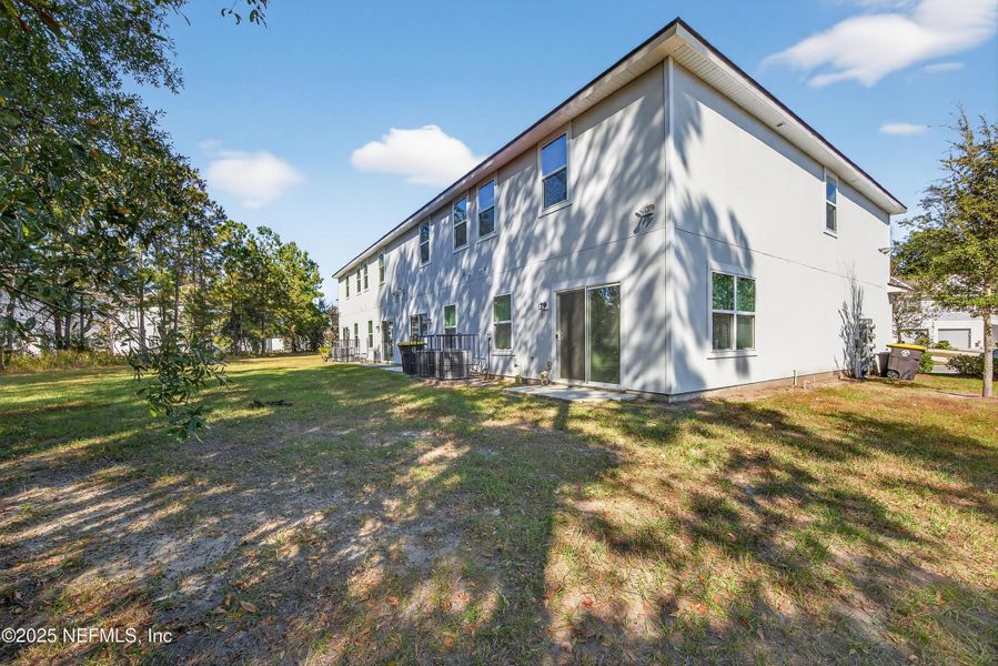 Exterior details and patio area of a home in , Jacksonville (Image 3).
