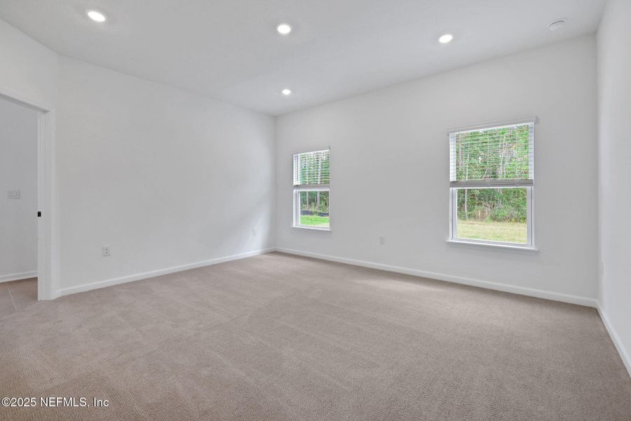 Spacious, unfurnished interior of a new home in Brook Forest, St. Augustine (Image 19).