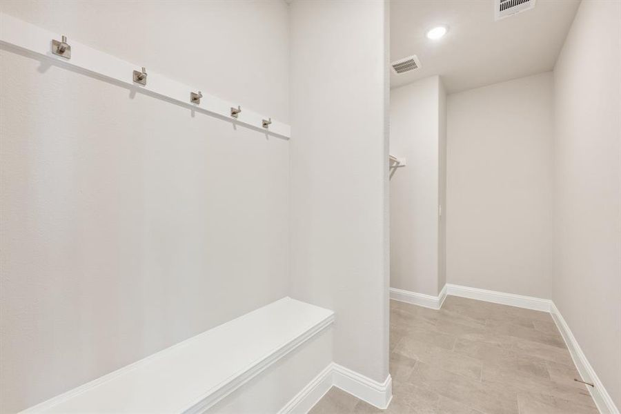 Spacious, unfurnished interior of a new home in Creekview Meadows, Pilot Point (Image 32).