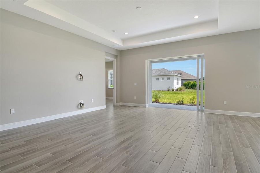 Spacious, unfurnished interior of a new home in Canoe Creek, Parrish (Image 24).