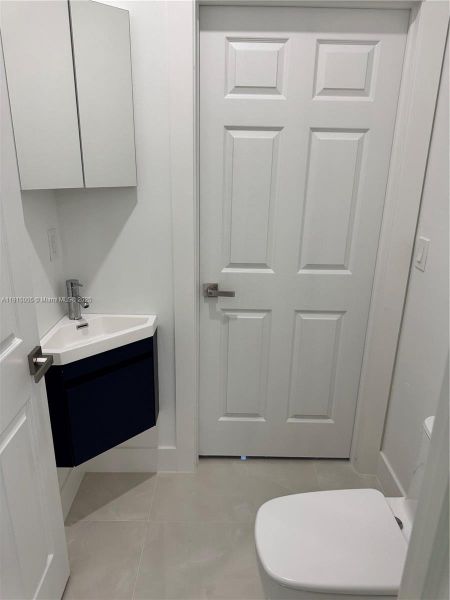 Furnished interior view inside a new home in , Lehigh Acres (Image 8).