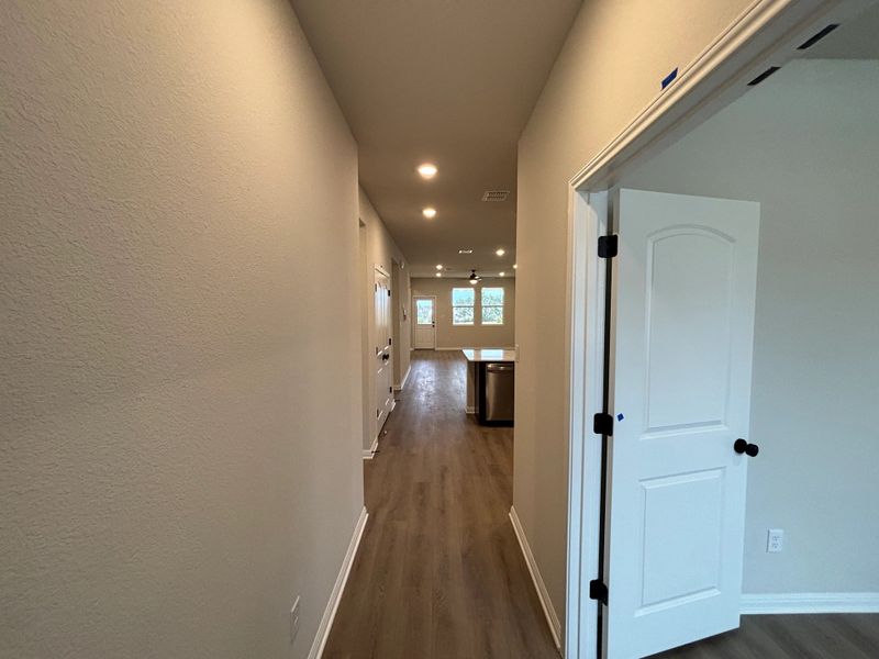 Spacious, unfurnished interior of a new home in Cannon Ranch 45s, Dripping Springs (Image 13).