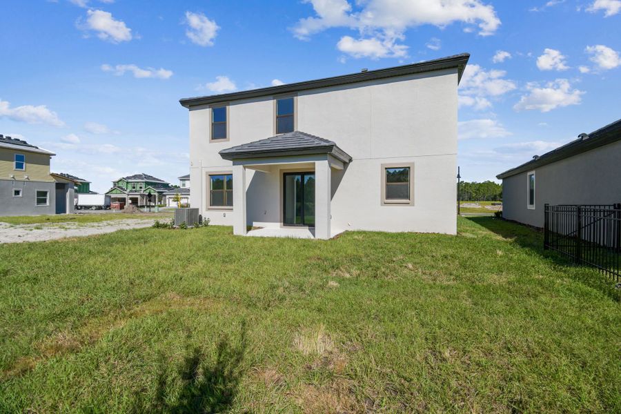 Representative exterior details of a home built from the 50 ' - Saratoga by William Ryan Homes in Tamarack at Two Rivers, Zephyrhills (Image 31).
