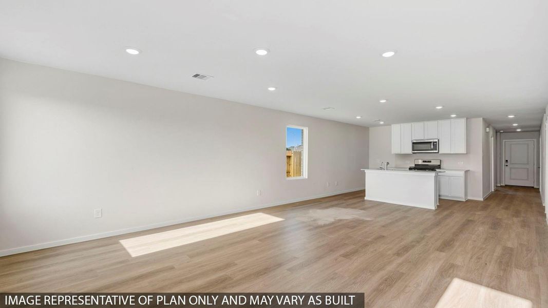 Spacious, unfurnished interior of a new home in Sunterra Lakes, Brookshire (Image 12). Spacious, unfurnished interior of a new home in Sunterra Lakes, Brookshire (Image 12).