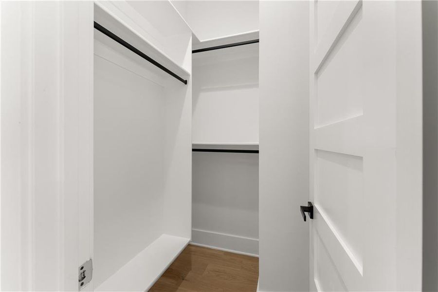 Image 47 of a home in .