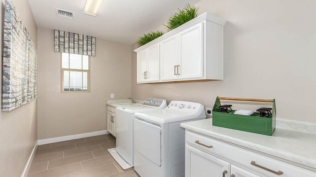 Representative furnished interior of a home built from the Redwood by Taylor Morrison in Paradisi Encore Collection, Surprise (Image 40).