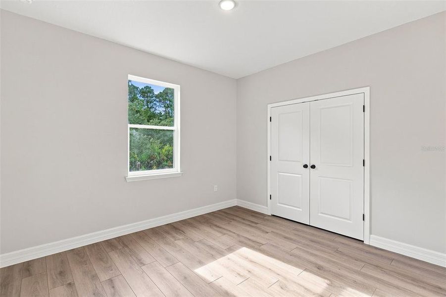 Spacious, unfurnished interior of a new home in , Eustis (Image 27).