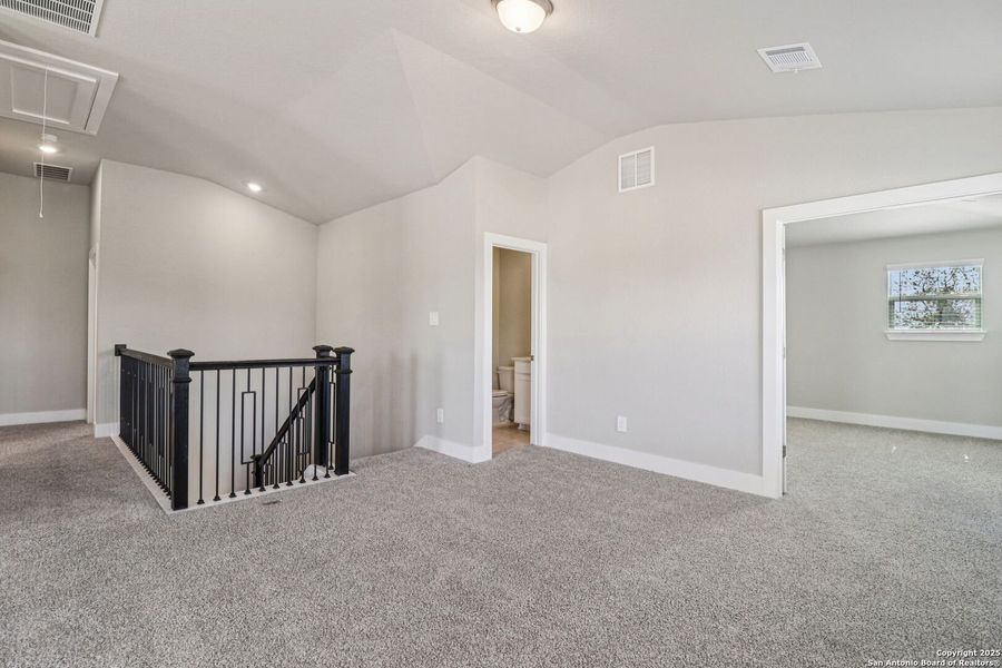 Spacious, unfurnished interior of a new home in Carmel Ranch, Schertz (Image 39). Spacious, unfurnished interior of a new home in Carmel Ranch, Schertz (Image 39).