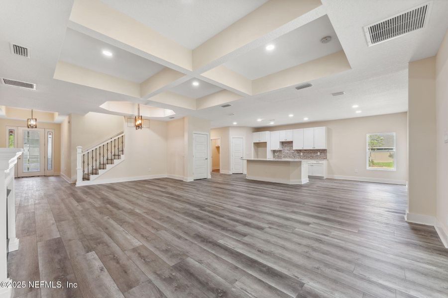 Spacious, unfurnished interior of a new home in , Jacksonville (Image 26).