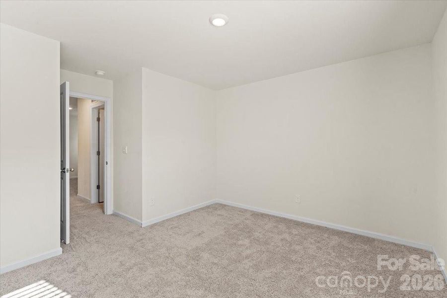 Spacious, unfurnished interior of a new home in , York (Image 22).