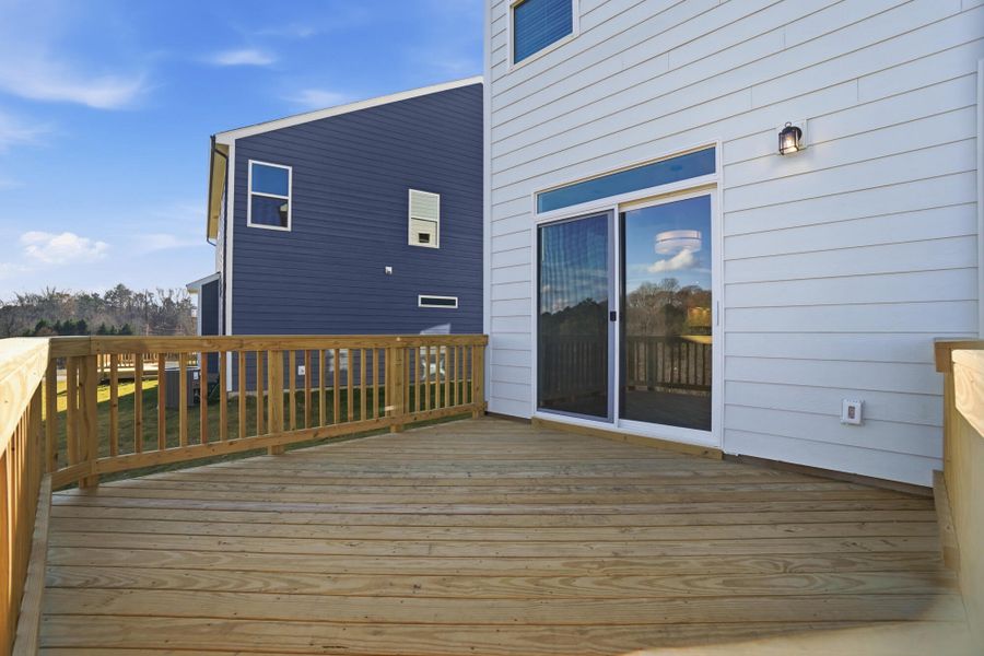 Exterior details and patio area of a home in Summerlin, Mooresville (Image 25).