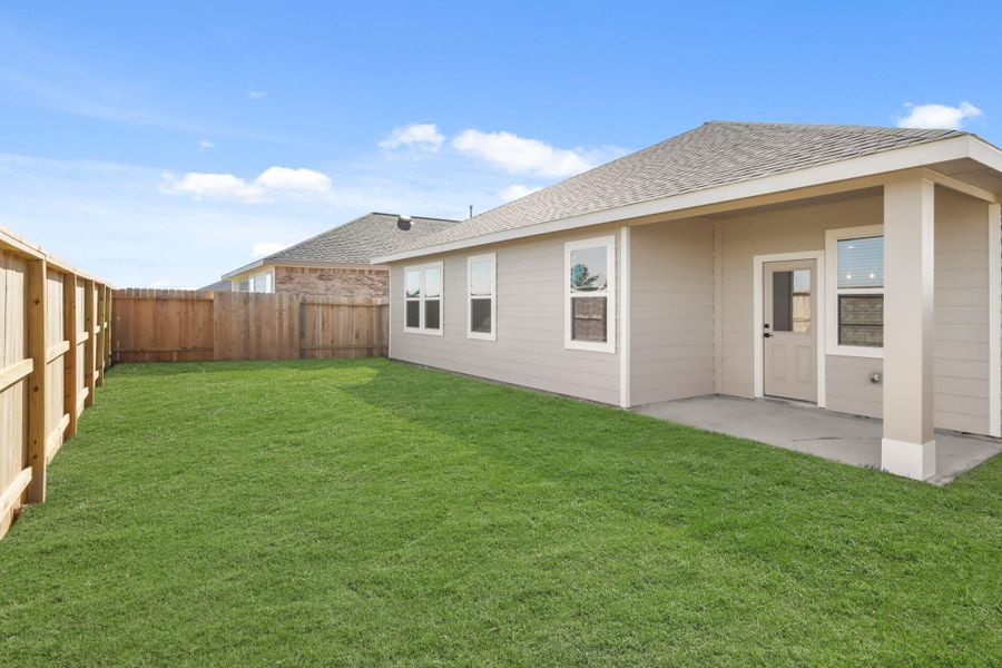 Exterior details and patio area of a home in Aspire at The Hills of Town Creek, Montgomery (Image 4). Exterior details and patio area of a home in Aspire at The Hills of Town Creek, Montgomery (Image 4).