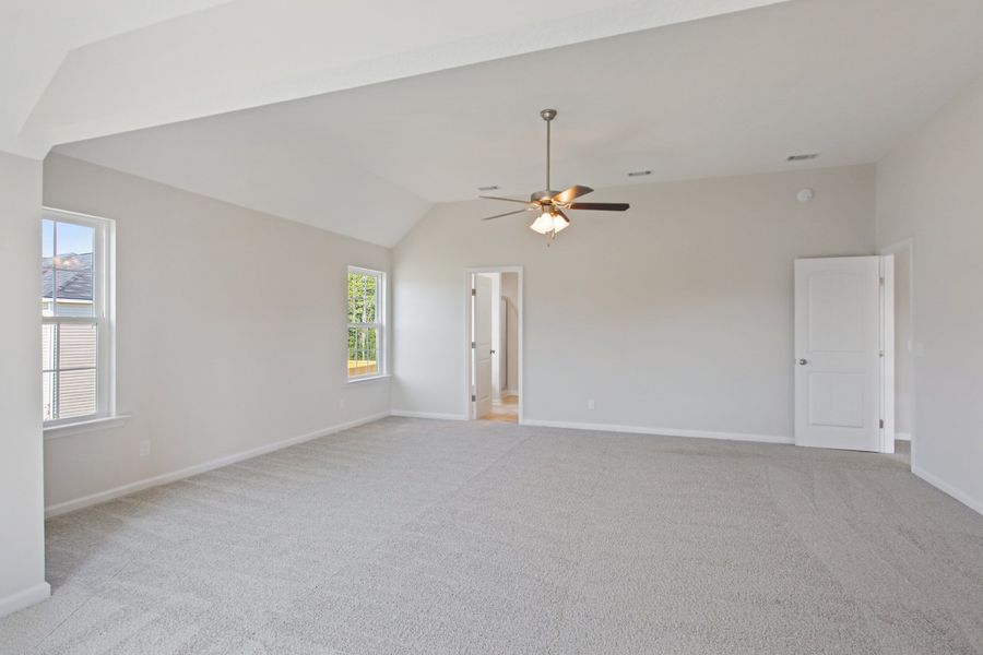 Representative unfurnished interior of a home built from the The Sunbury by RTS Homes in Doctor's Creek, Ludowici (Image 24).