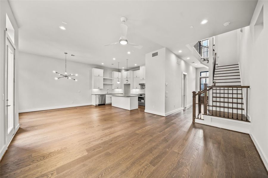 Spacious, unfurnished interior of a new home in Spring Valley Creek, Houston (Image 11).