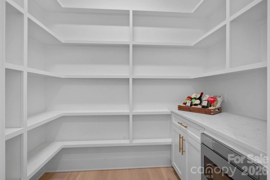 Image 47 of a home in .