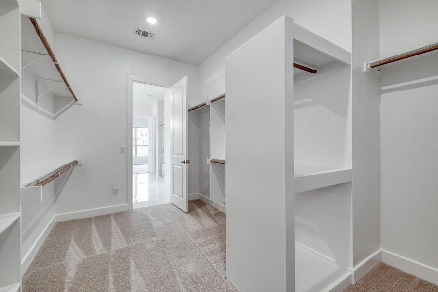 Spacious, unfurnished interior of a new home in Santa Rita Ranch - 60', Liberty Hill (Image 13). Spacious, unfurnished interior of a new home in Santa Rita Ranch - 60', Liberty Hill (Image 13).