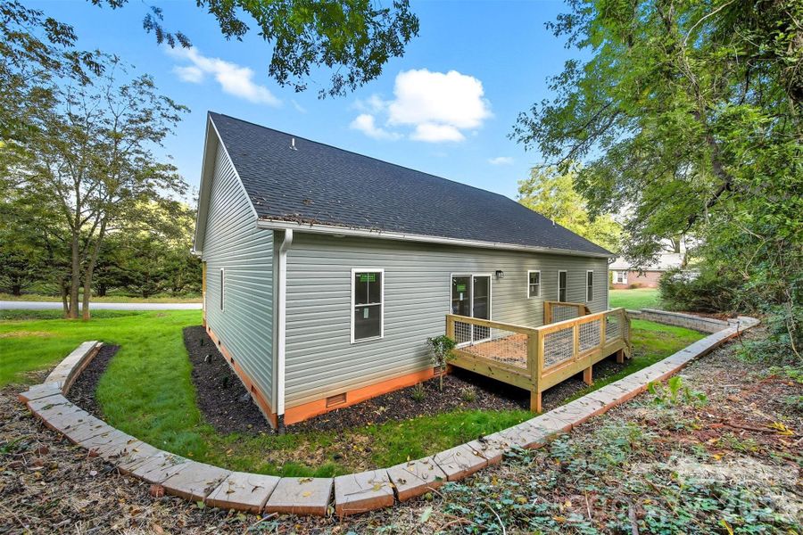 Exterior details and patio area of a home in , Taylorsville (Image 28).