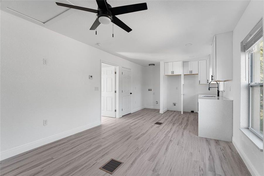 Spacious, unfurnished interior of a new home in , St. Petersburg (Image 20). Spacious, unfurnished interior of a new home in , St. Petersburg (Image 20).