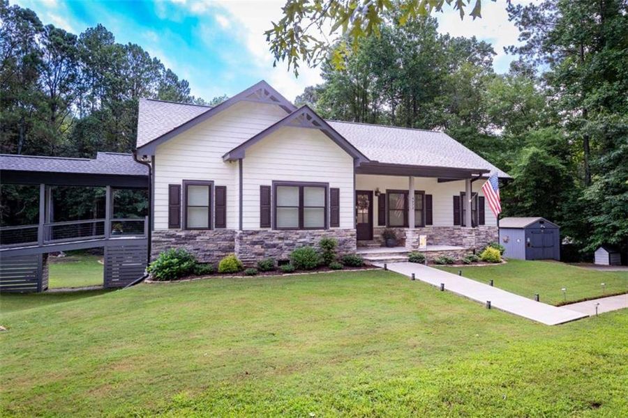 Front exterior of a new home in , Ellijay, GA, highlighting curb appeal (Image 28). Front exterior of a new home in , Ellijay, GA, highlighting curb appeal (Image 28).