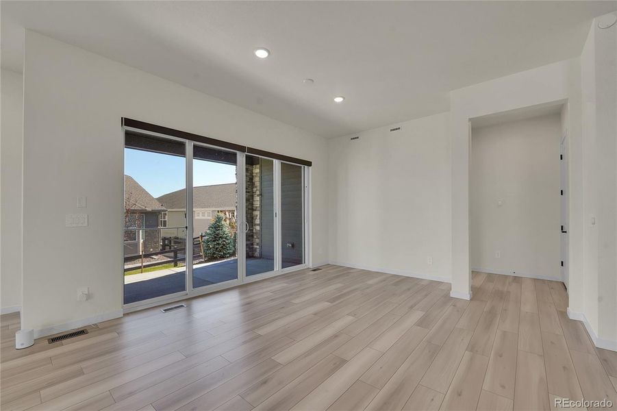 Spacious, unfurnished interior of a new home in Hilltop at Inspiration, Aurora (Image 31). Spacious, unfurnished interior of a new home in Hilltop at Inspiration, Aurora (Image 31).