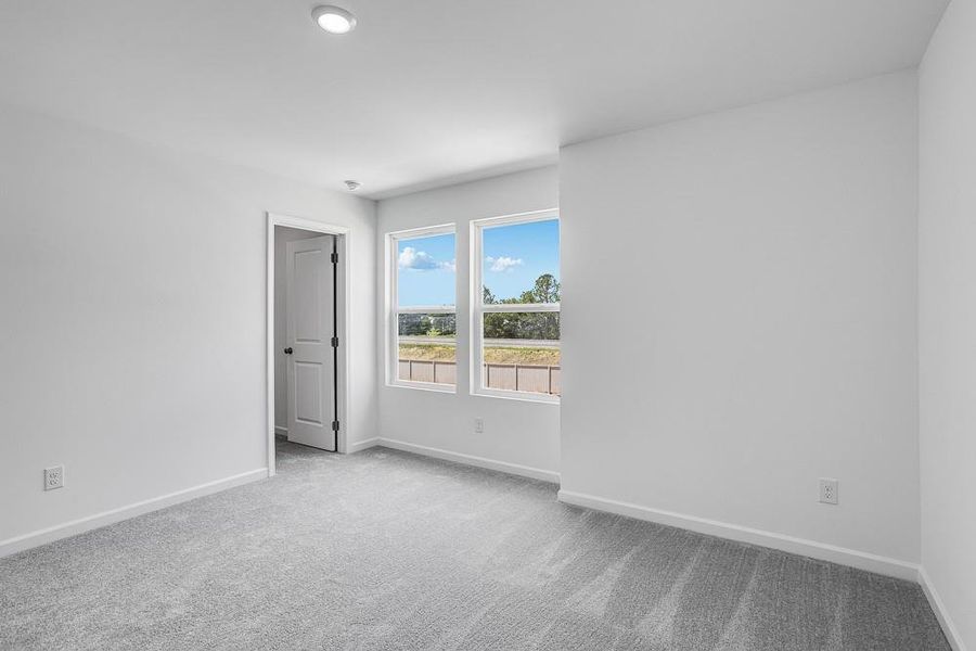 Spacious, unfurnished interior of a new home in Heritage River, Euharlee (Image 25).