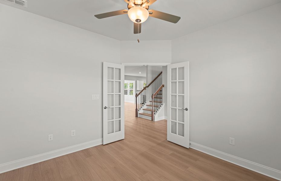 Spacious, unfurnished interior of a new home in Berkeley Mill, Cumming (Image 19).