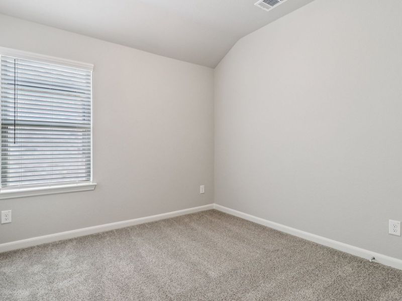 Spacious, unfurnished interior of a new home in Kallison Ranch, San Antonio (Image 26).