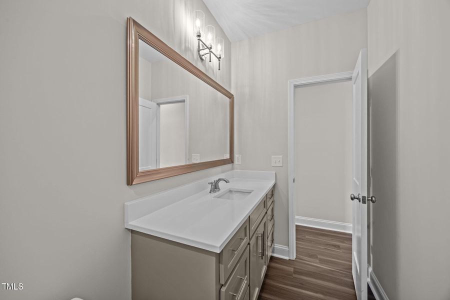 30-web-or-mls-BLS_0084 30-web-or-mls-BLS_0084