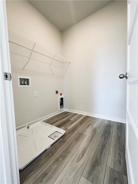 Spacious, unfurnished interior of a new home in Summerlin, Winder (Image 52).