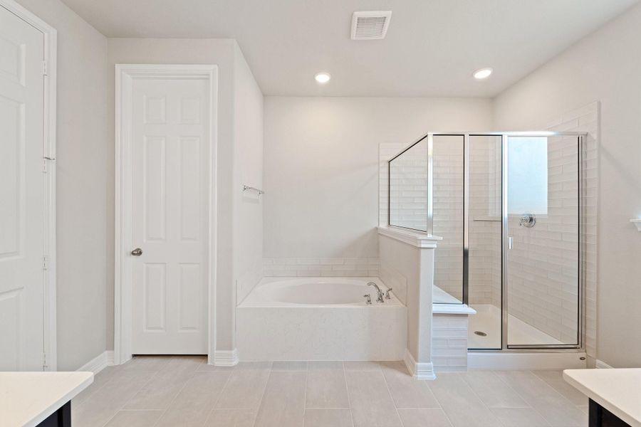 Sample product photo. Actual exterior and interior selections may vary by homesite. Photo may be virtually staged