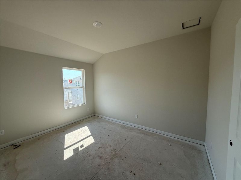 Spacious, unfurnished interior of a new home in The Cottages at La Cima, San Marcos (Image 16).