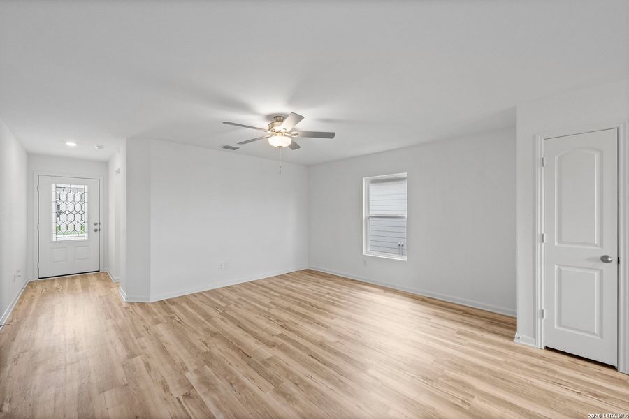 Spacious, unfurnished interior of a new home in , San Antonio (Image 11).