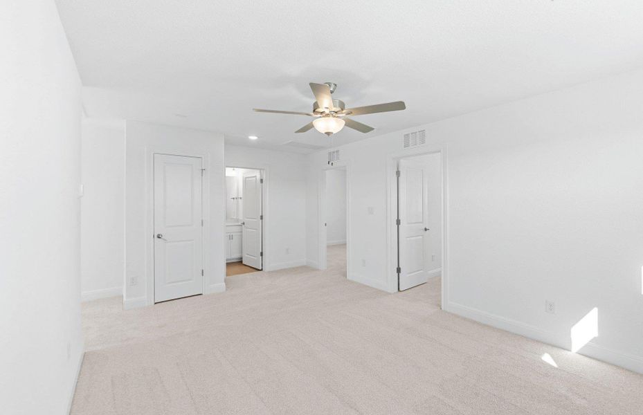 Spacious, unfurnished interior of a new home in Saddleback at Santa Rita Ranch, Liberty Hill (Image 17). Spacious, unfurnished interior of a new home in Saddleback at Santa Rita Ranch, Liberty Hill (Image 17).