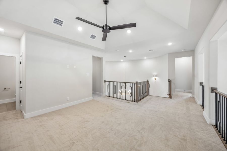 Spacious, unfurnished interior of a new home in StarView, Prosper (Image 48). Spacious, unfurnished interior of a new home in StarView, Prosper (Image 48).