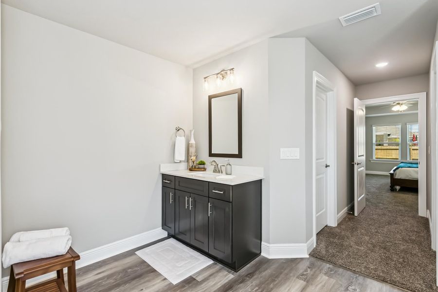 Furnished interior view inside a new home in Buckeyes Landing, Navarre (Image 28).